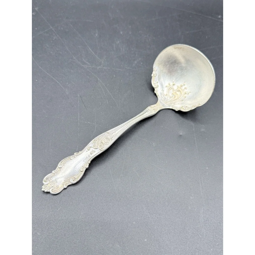INTERNATIONAL/ROGERS & HAMILTON TUDOR SILVER PLATE GRAVY LADLE SERVING SPOON 7